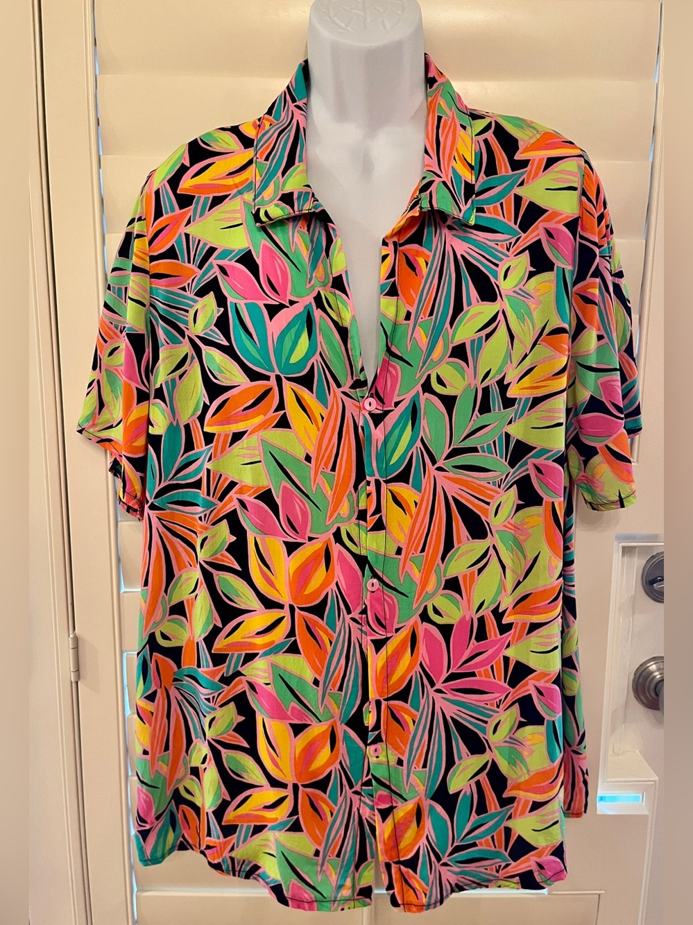 wild fable Black Multi Tropical Leaf Print Short-Sleeve Button Shirt